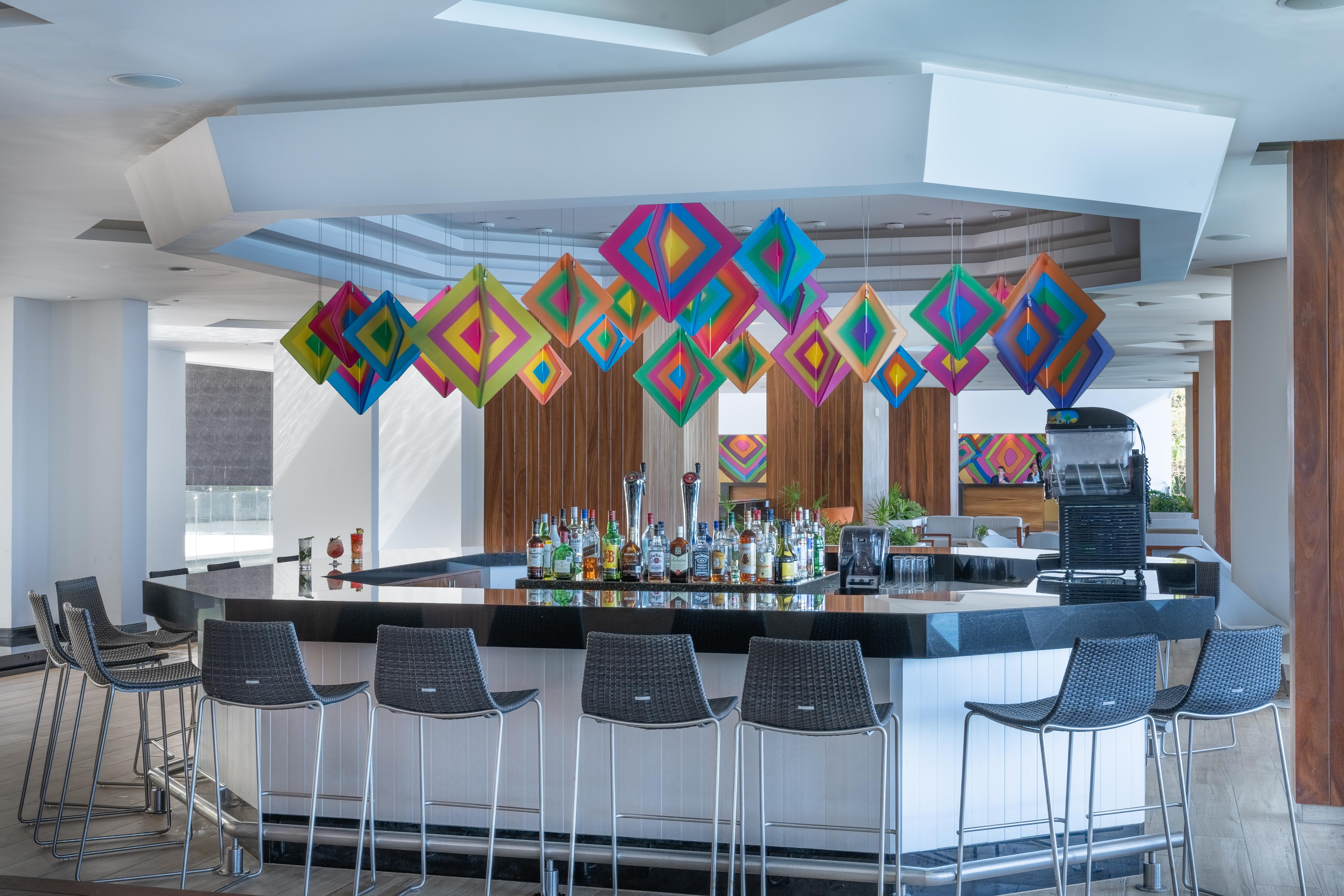 ホテル グランド パーク ロイヤル プエルト ヴァジャルタ プエルトバラータ エクステリア 写真 The bar at the hotel