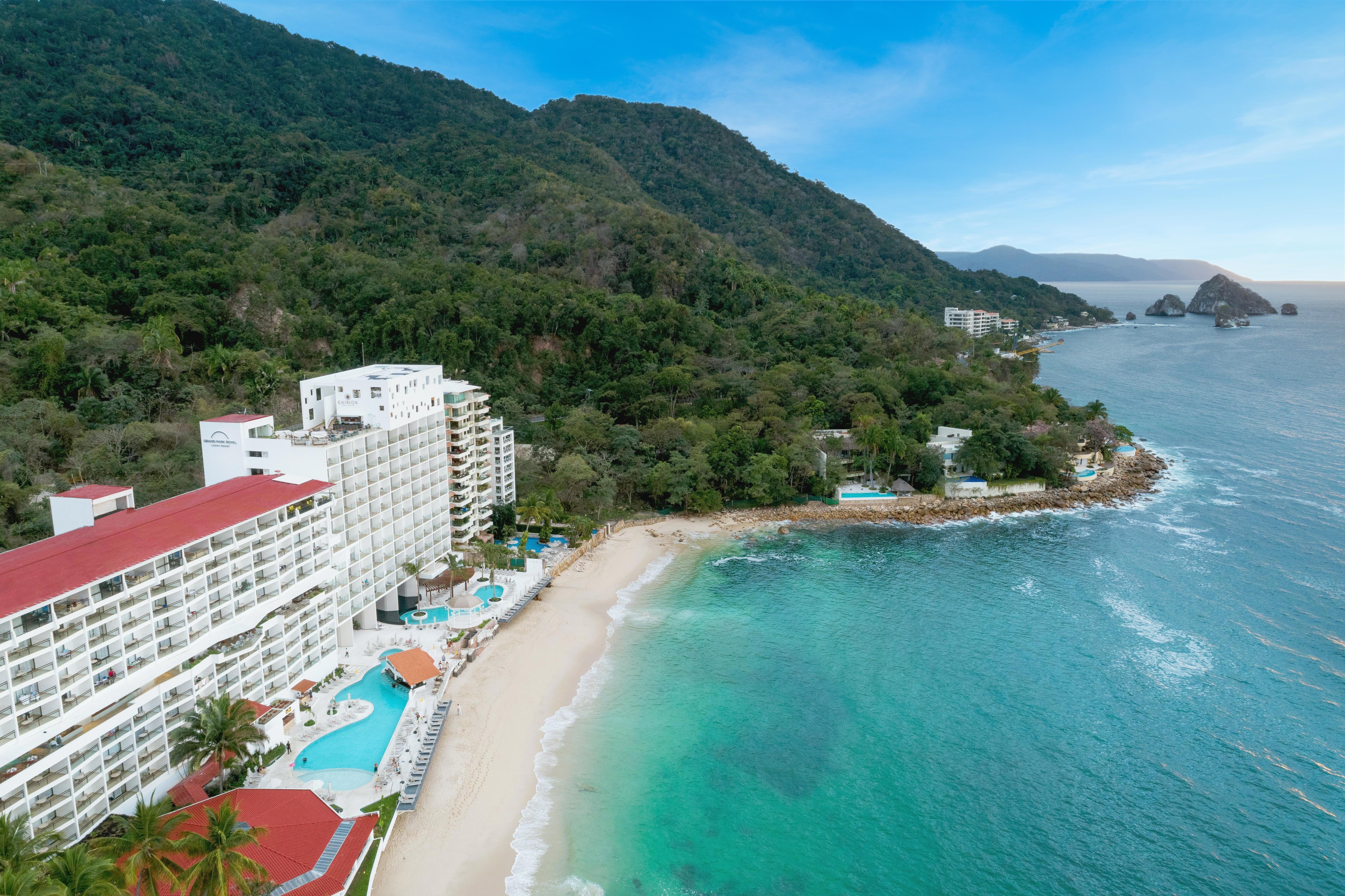 ホテル グランド パーク ロイヤル プエルト ヴァジャルタ プエルトバラータ エクステリア 写真 Aerial view of the resort